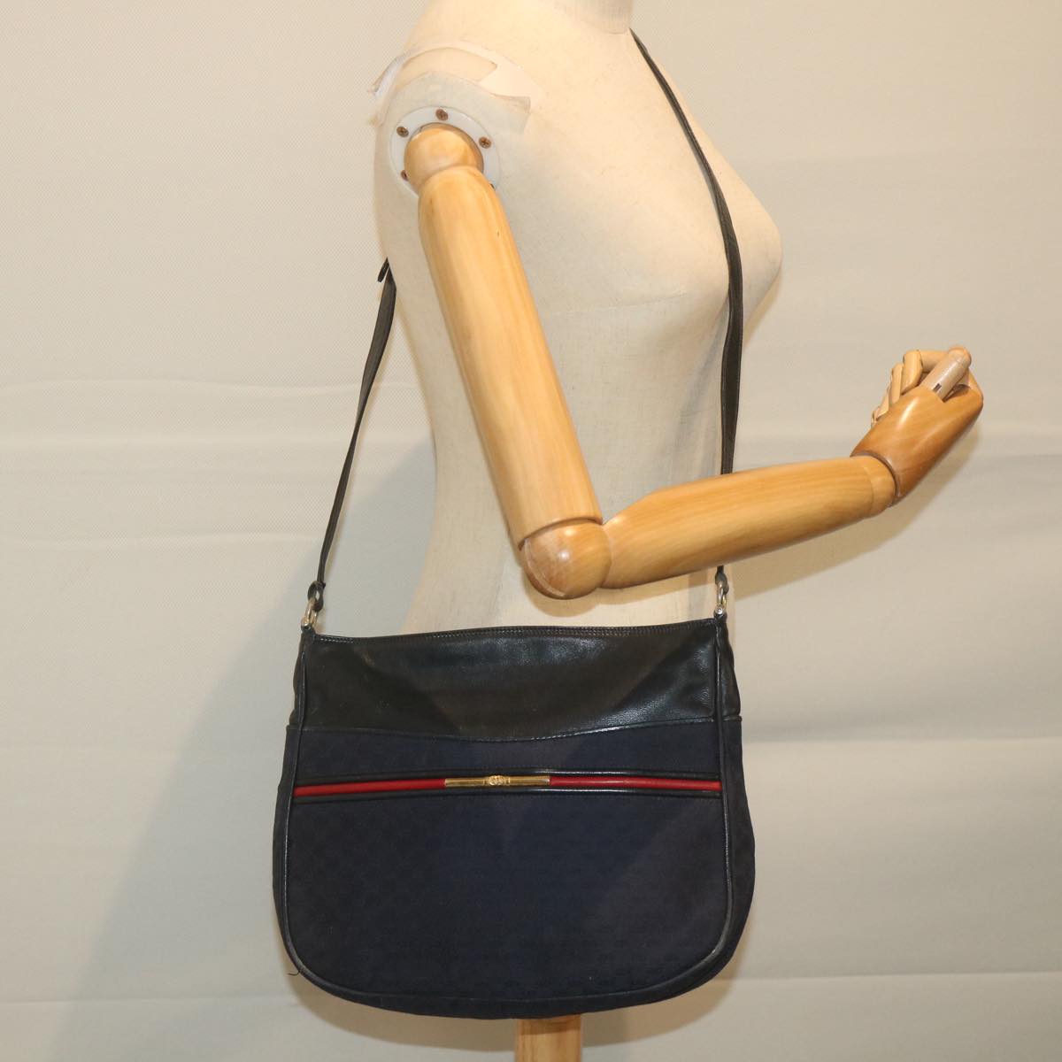 GUCCI Micro GG Canvas Shoulder Bag Navy Red ar10882