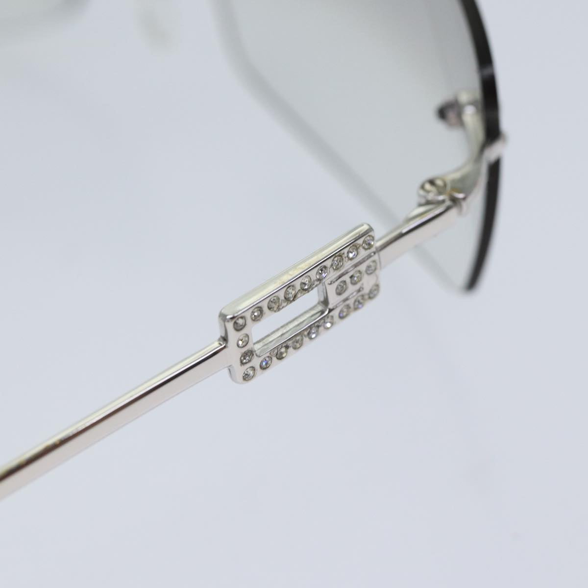 GUCCI Sunglasses Silver ar11760