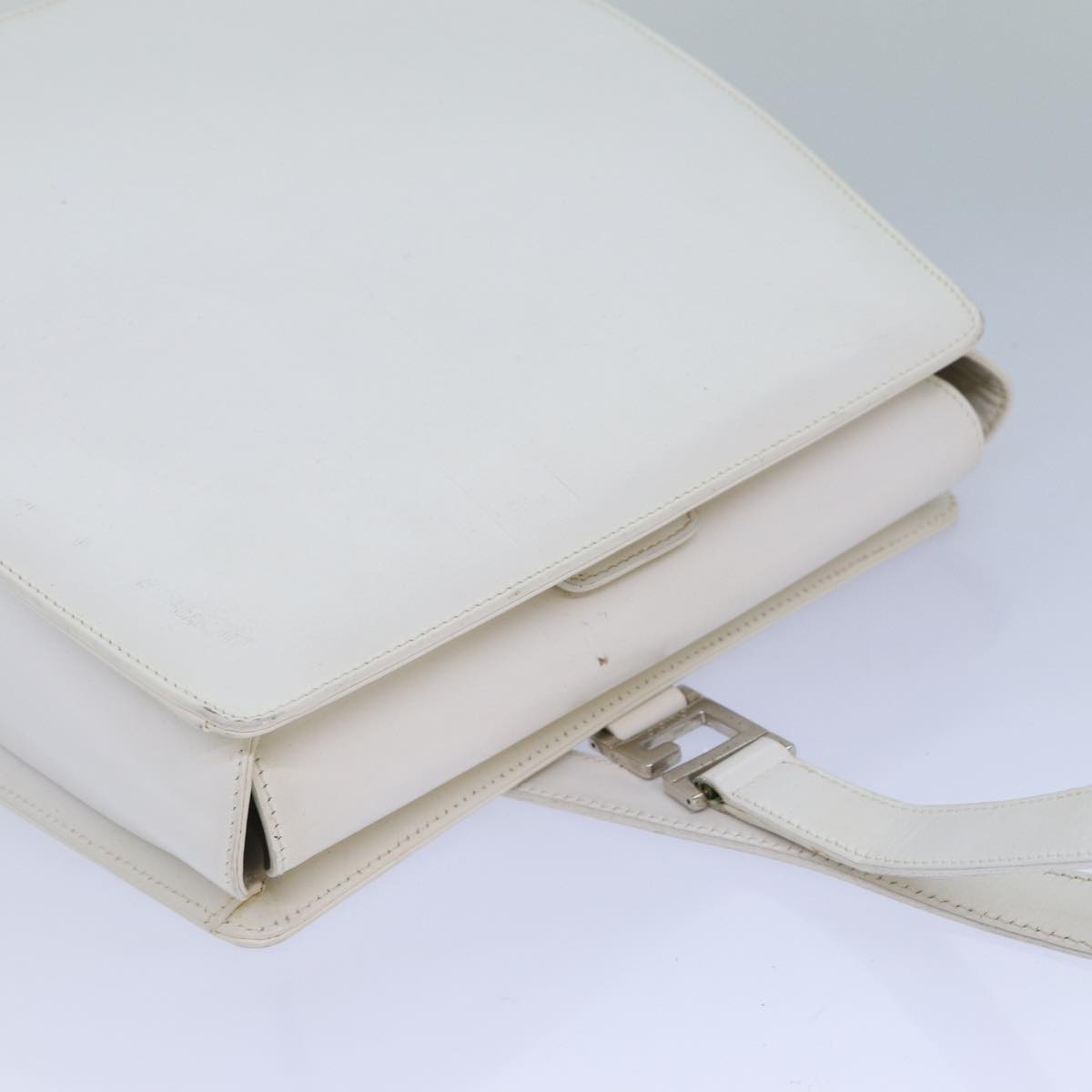 GUCCI Body Bag Leather White ar12042