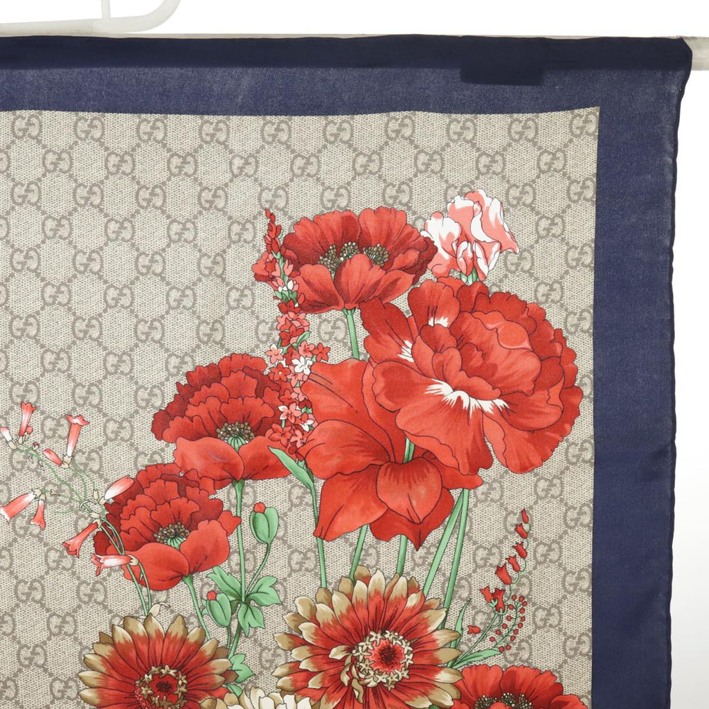 GUCCI Scarf Silk Beige Navy ar12889