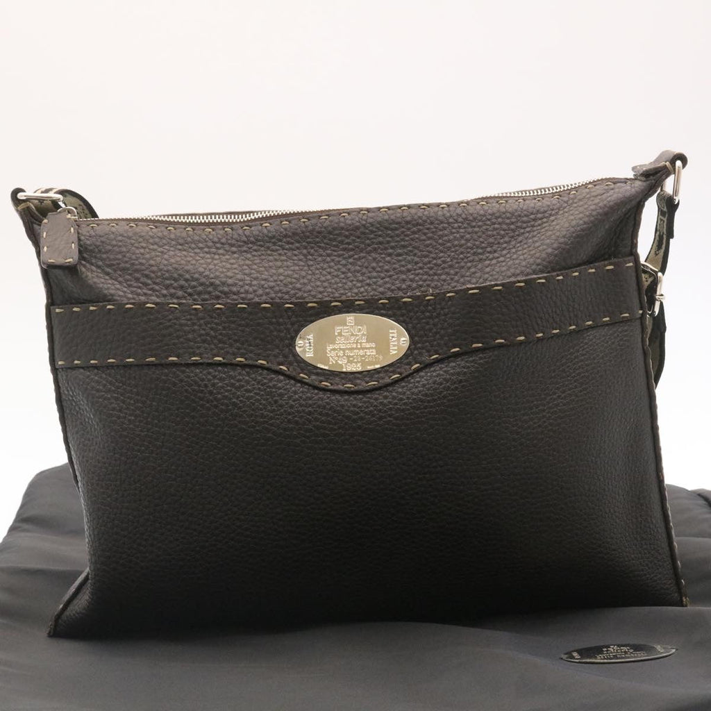 FENDI Shoulder Bag Leather Brown ar6319