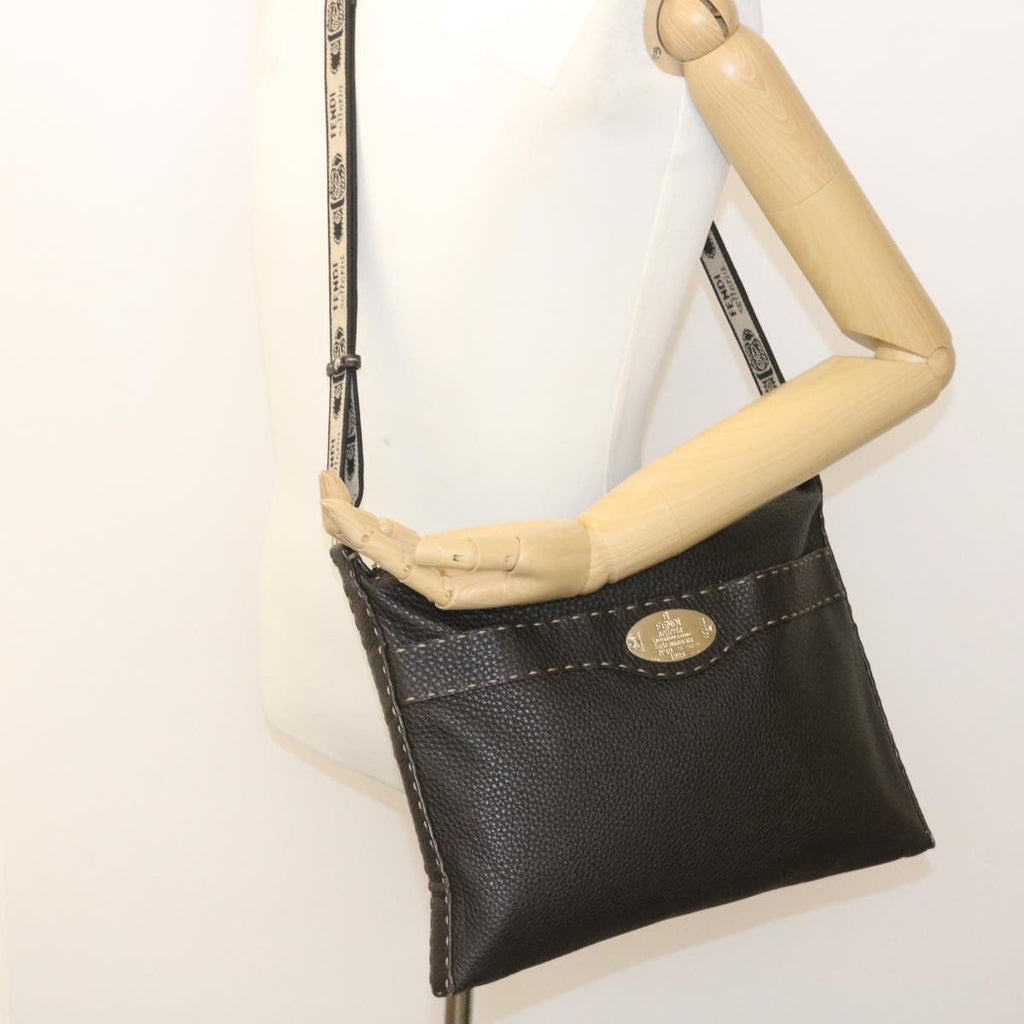 FENDI Shoulder Bag Leather Brown ar6319