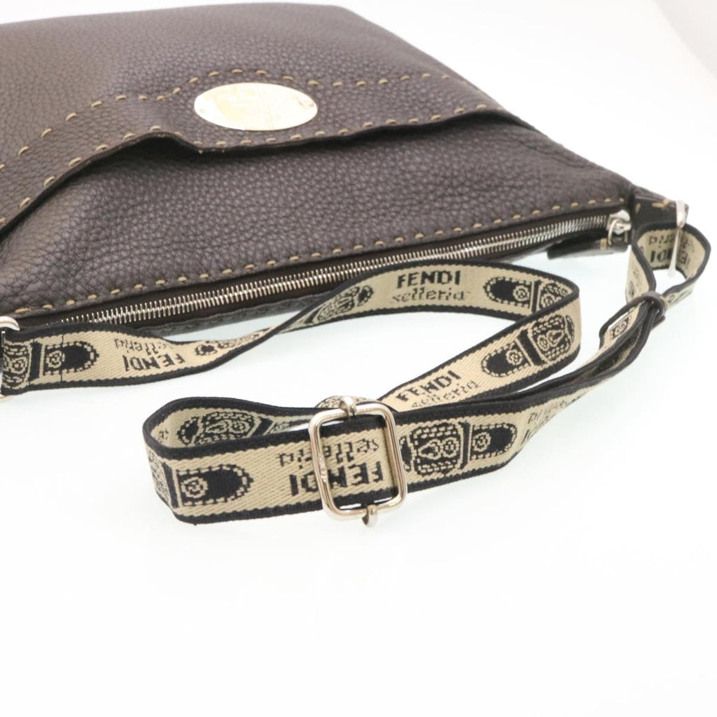 FENDI Shoulder Bag Leather Brown ar6319