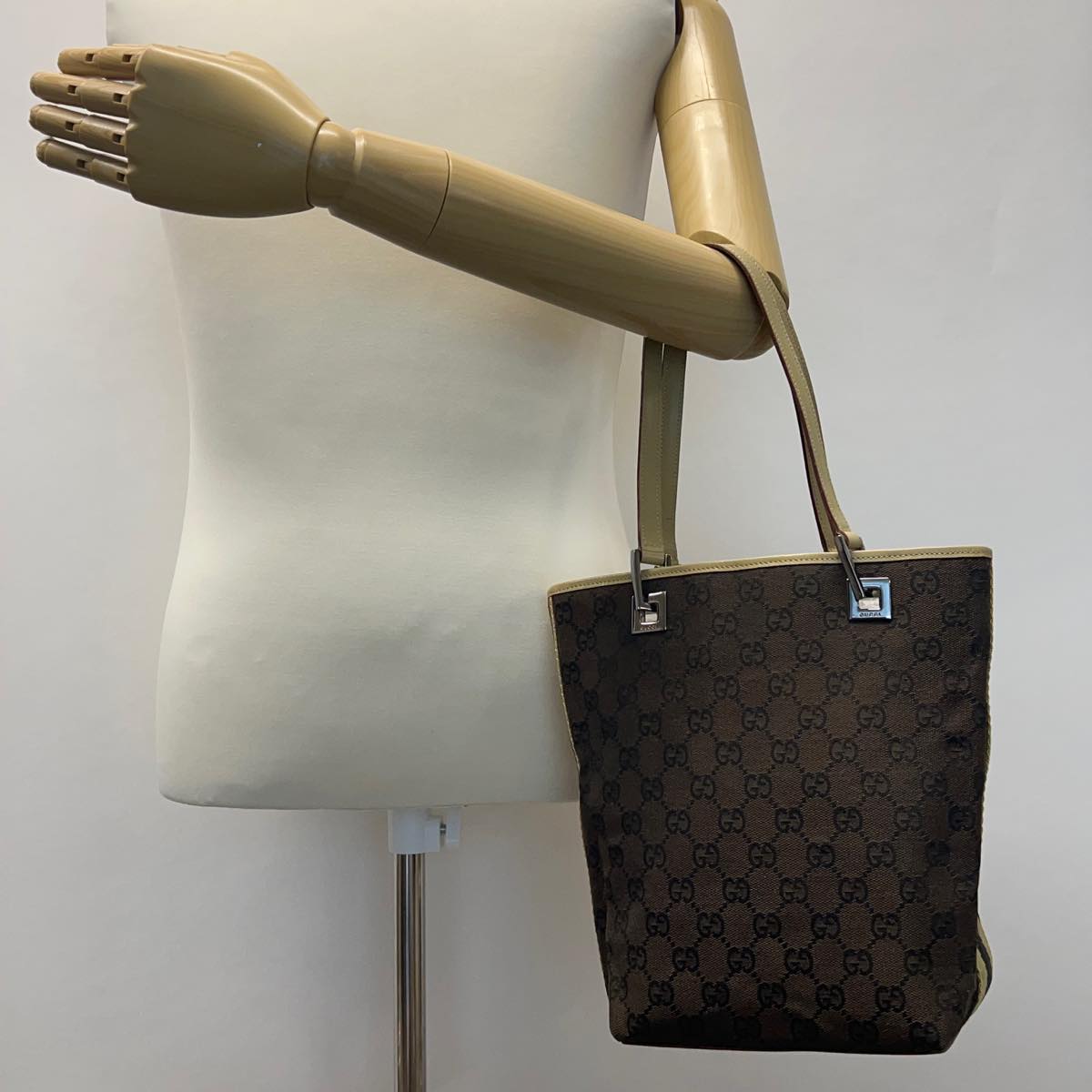 GUCCI Sherry Line GG Canvas Tote Bag Khaki Beige ar7449