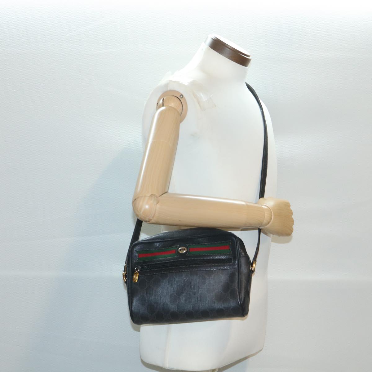 GUCCI GG Canvas Web Sherry Line Shoulder Bag Black Red 119.02.087 ar8721