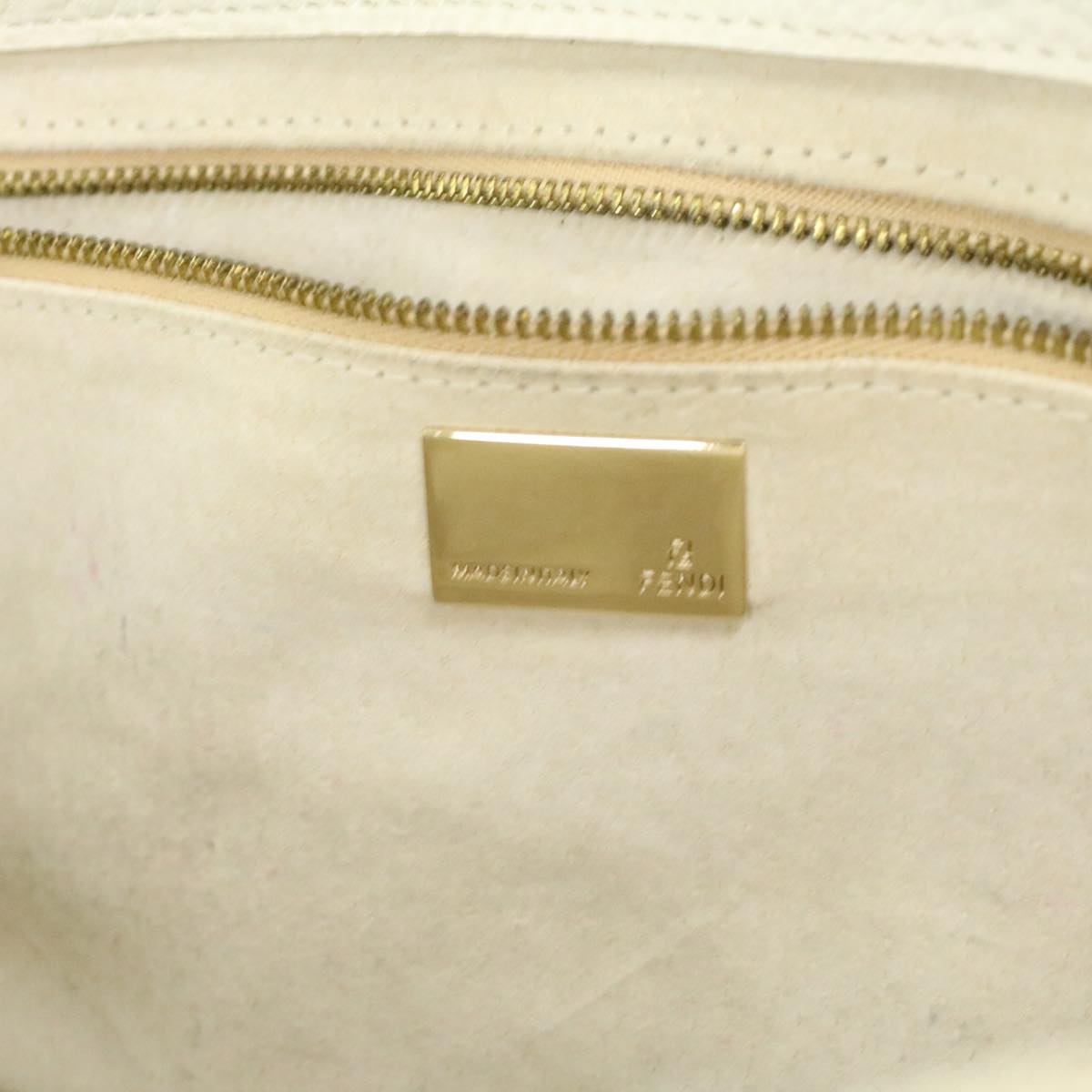 FENDI Celeria Shoulder Bag Leather White ar8736
