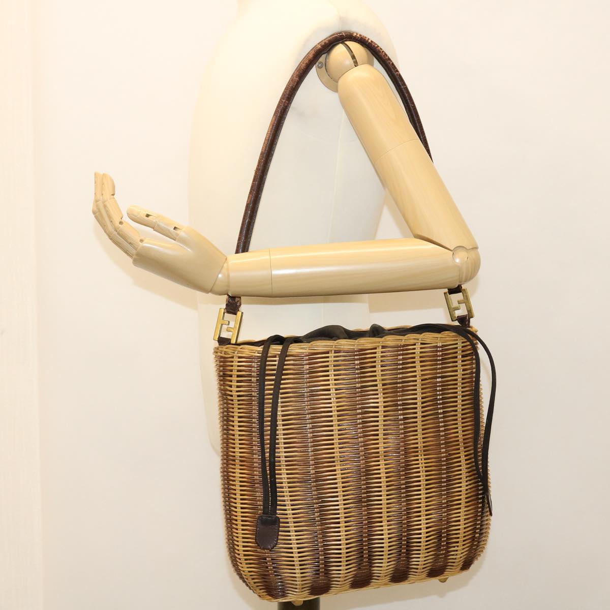 FENDI Basket Shoulder Bag Wood Brown ar9157