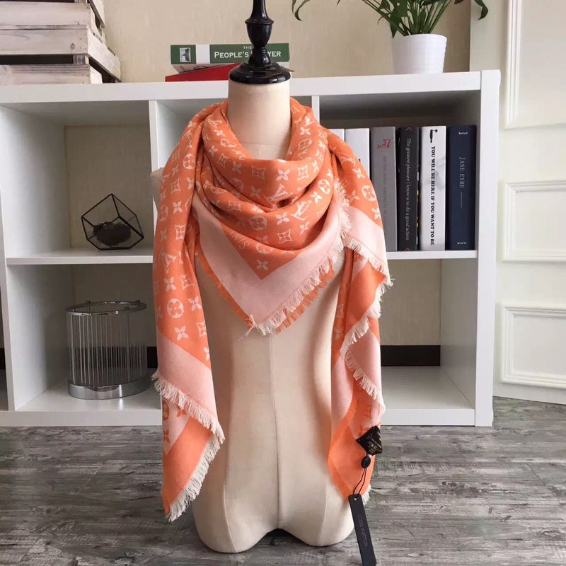 EN - Luxury LUV  Scarf 025