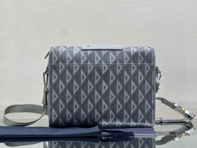 ELE - Dir Bags - 1572