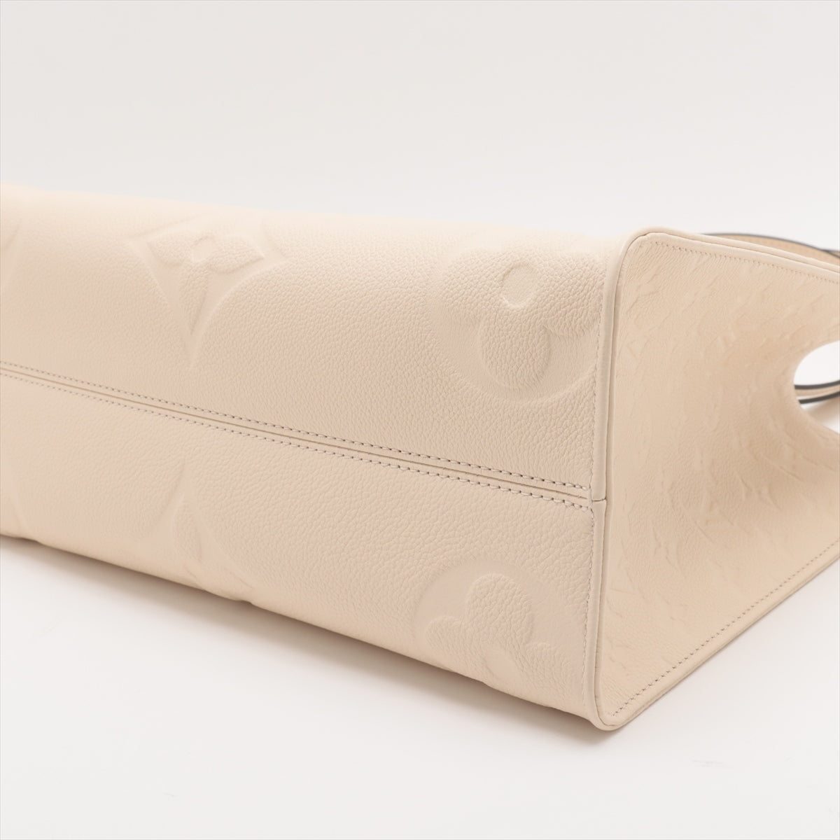 Louis Vuitton Monogram On The Go MM M46531