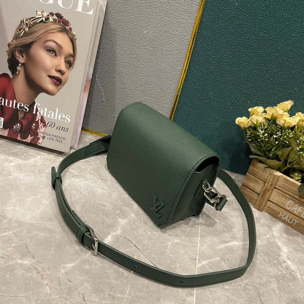EN - Luxury Bags LUV 870
