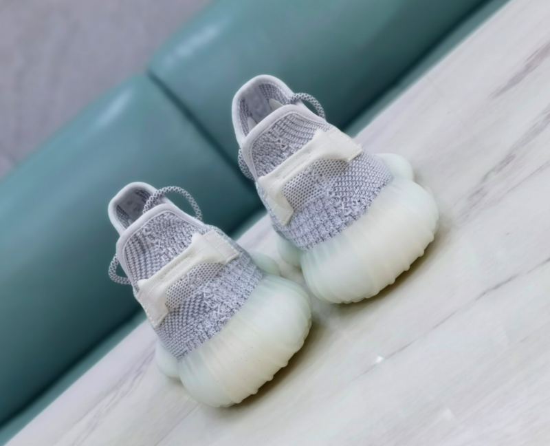 SAMC - YZO Sneakers - 003