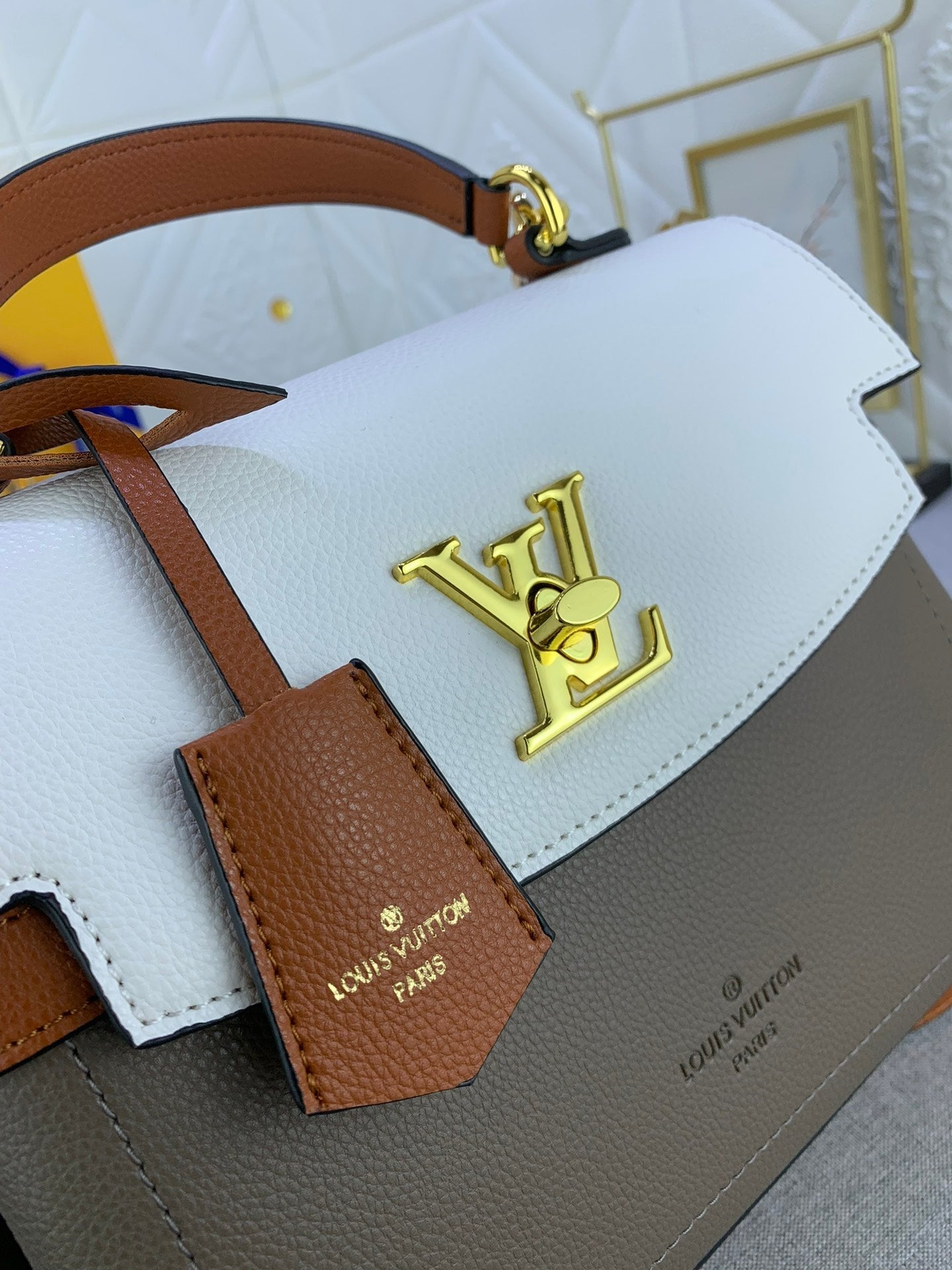 EN - Luxury Bags LUV 743