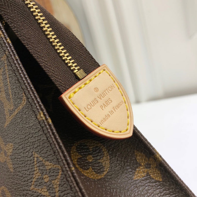 LOV2 Bags - Luxurious Bags  1917