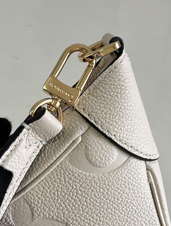 SAMC - LOV Bags - 1779