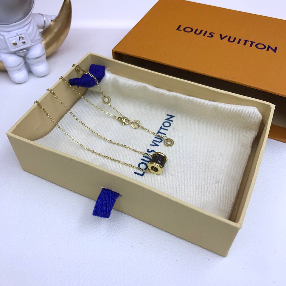 EN - Lux Necklace LUV024