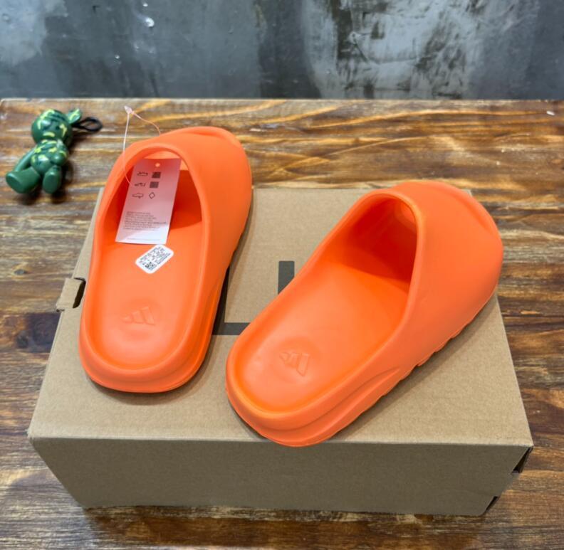 SAMC - YZO Sneakers - 147