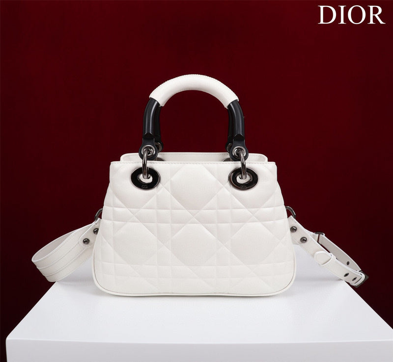 ELE - Dir Bags - 1786
