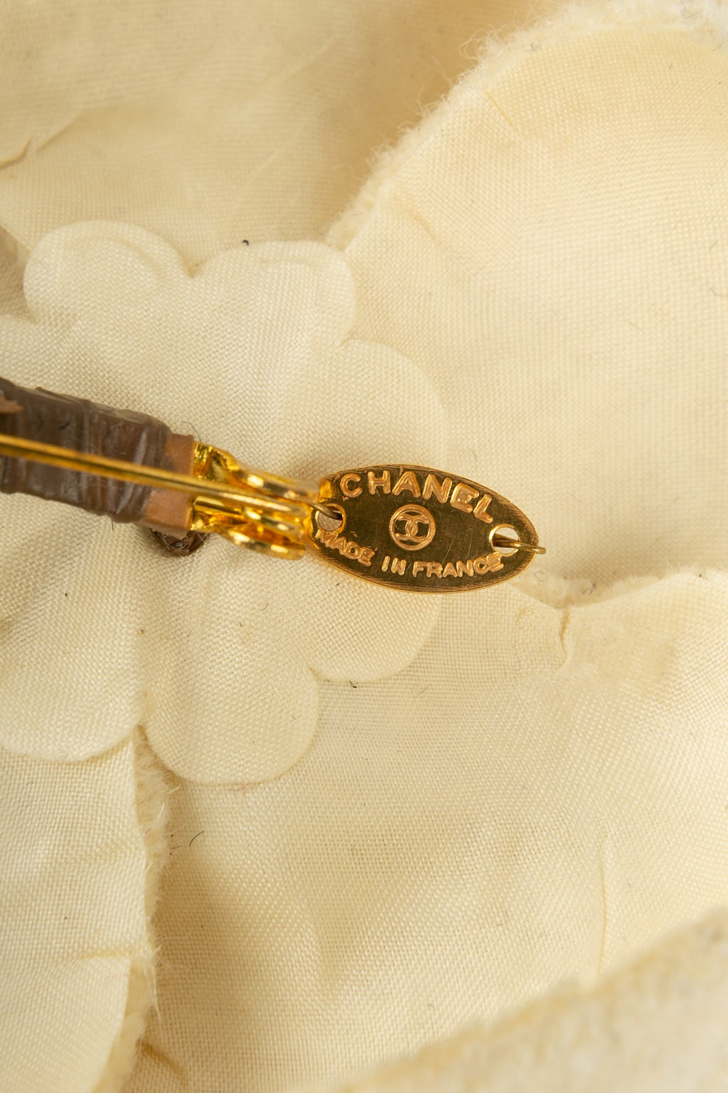 Broche camÃƒÆ’Ã‚Â©lia Chanel