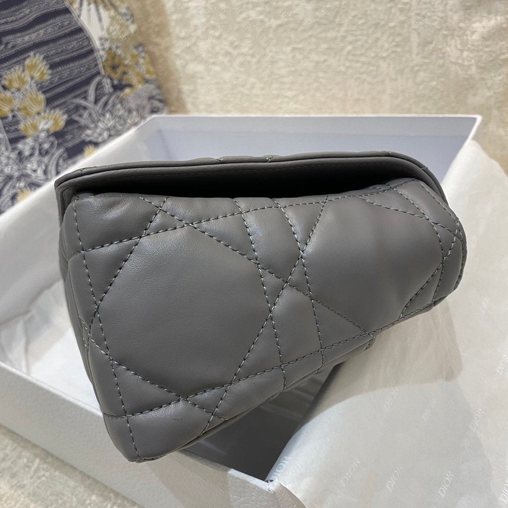 GLAMI MeGLAMIum Caro Bag Gray Padded Macrocannage, Dark Grey, For Women WomenÃ¢â‚¬â„¢s Handbags, Crossbody Bags, 25cm CD M9242BNGK_M41G