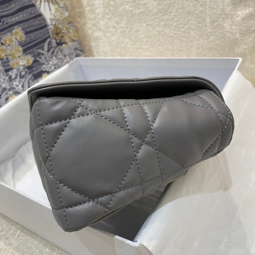 GLAMI MeGLAMIum Caro Bag Gray Padded Macrocannage, Dark Grey, For Women WomenÃ¢â‚¬â„¢s Handbags, Crossbody Bags, 25cm CD M9242BNGK_M41G