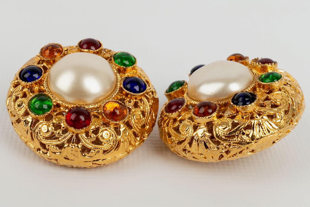 Boucles d'oreilles baroques Chanel