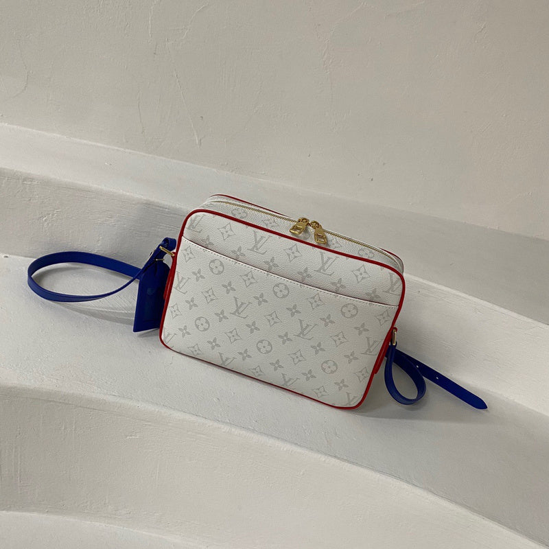 LOV2 Bags - Luxurious Bags  1537