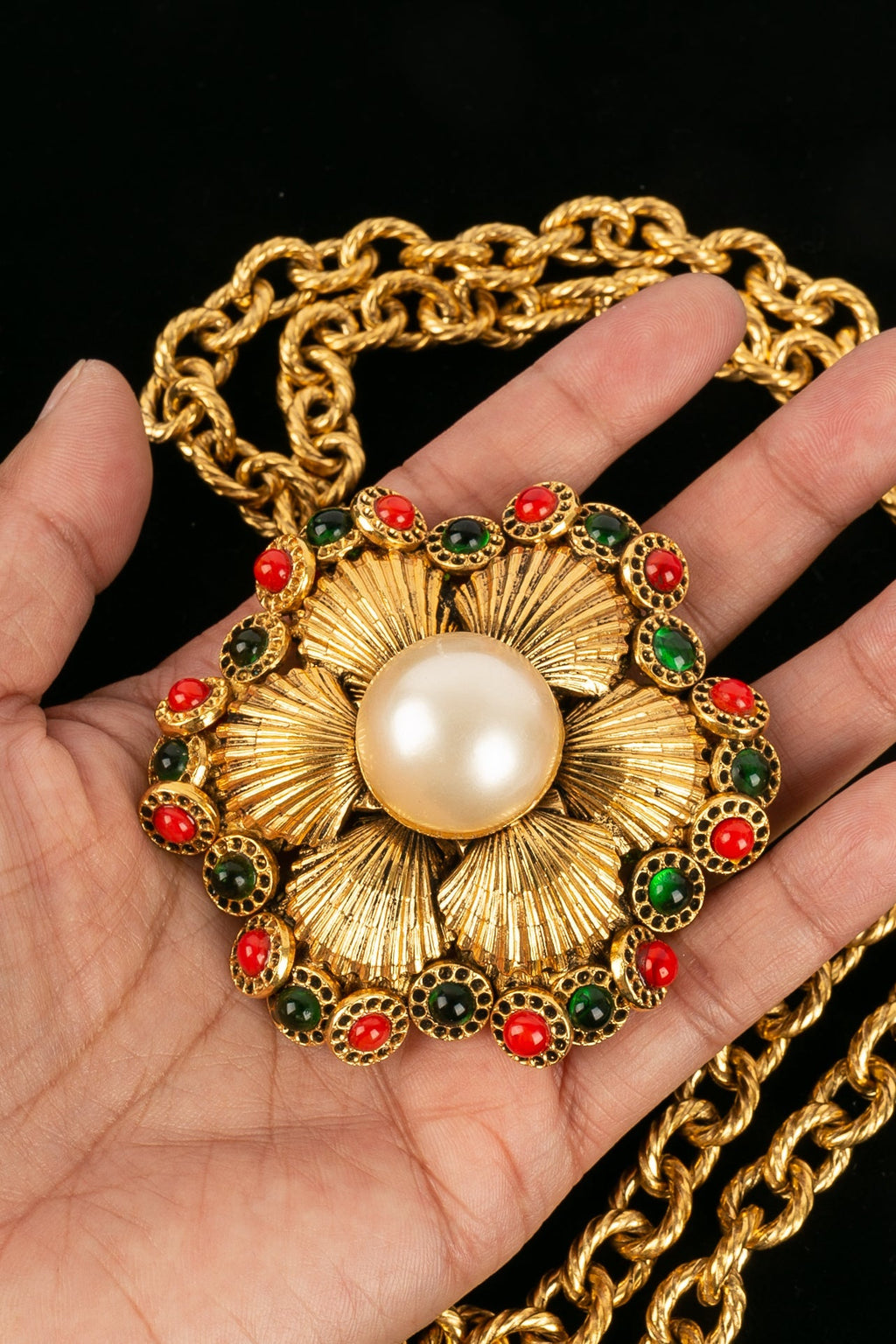 Collier Chanel