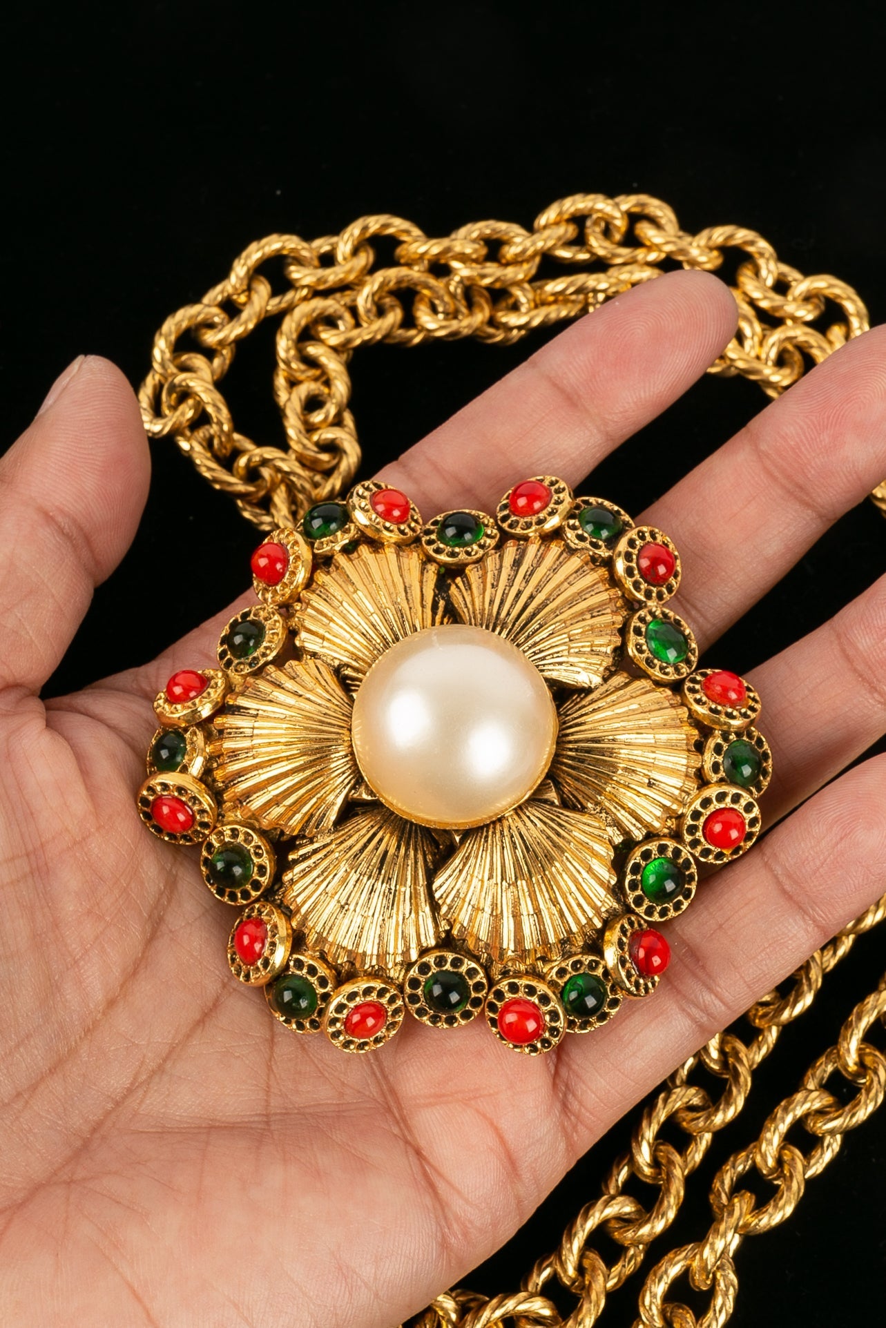 Collier Chanel