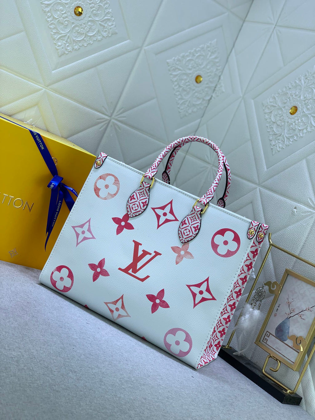 EN - Luxury Bags LUV 817