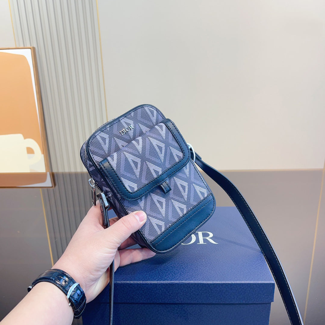 EN - Luxury Bags DIR 367