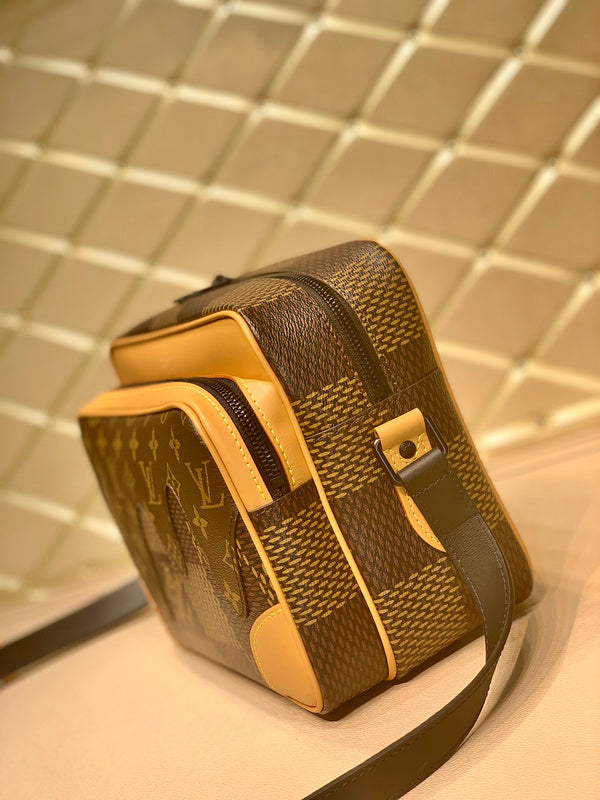 LOV2 Bags - Luxurious Bags  2650