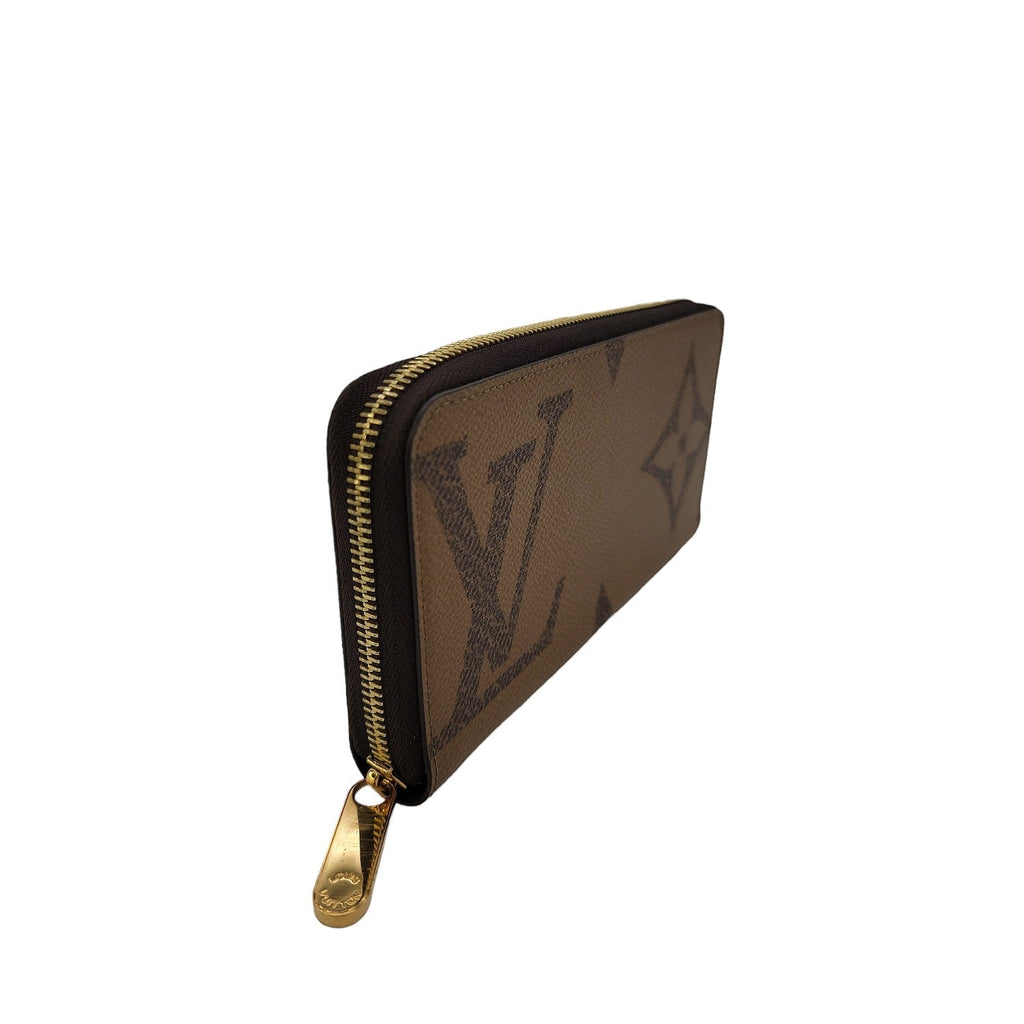 Louis Vuitton Giant Monogram Reverse Canvas Zippy Wallet