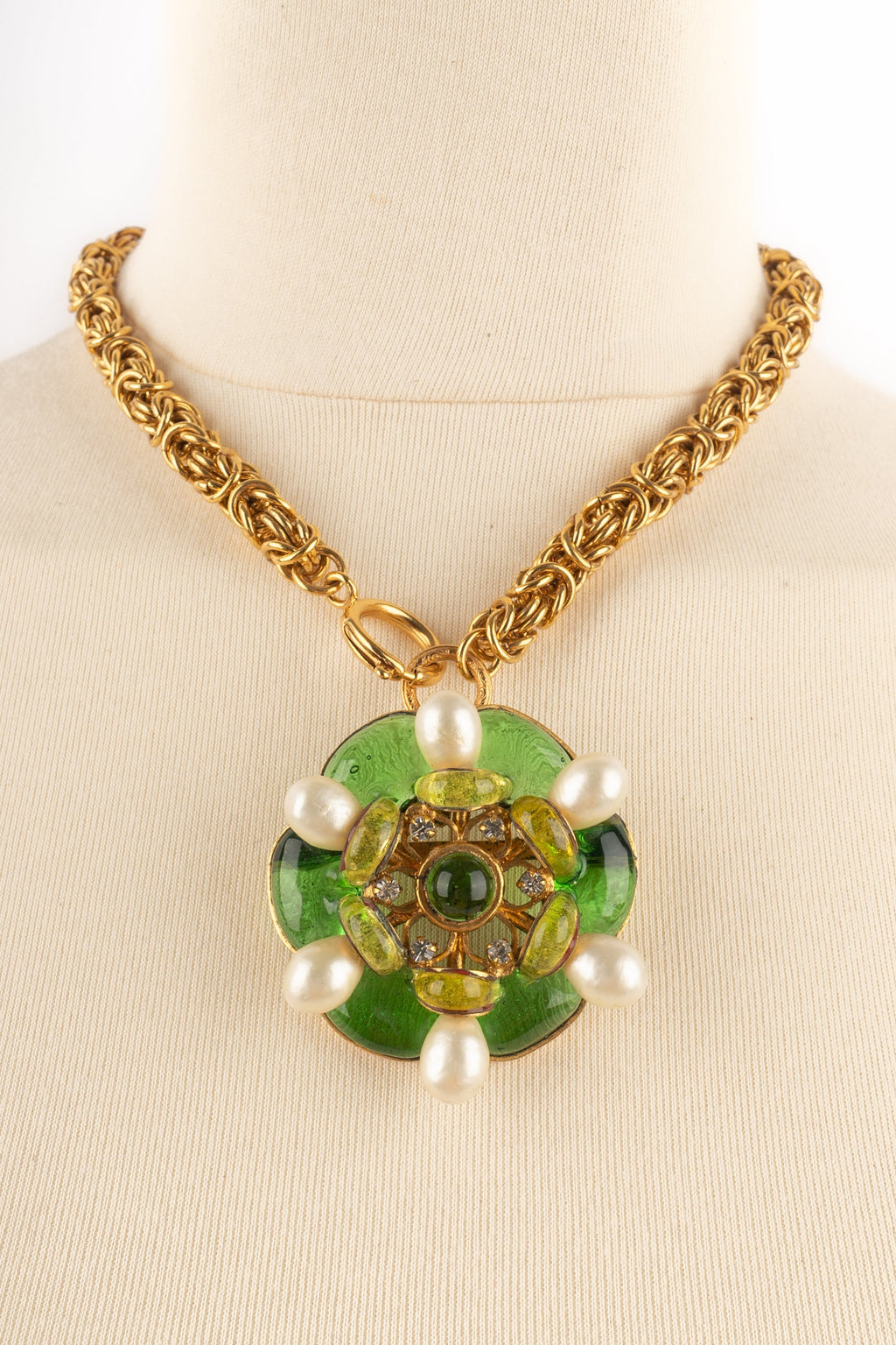 Collier pendentif Chanel