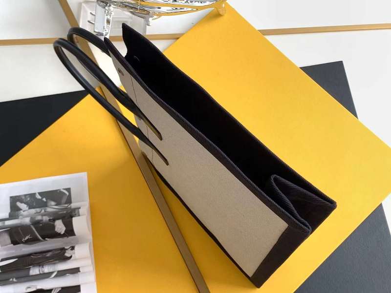 ELE - SLY Bags 184