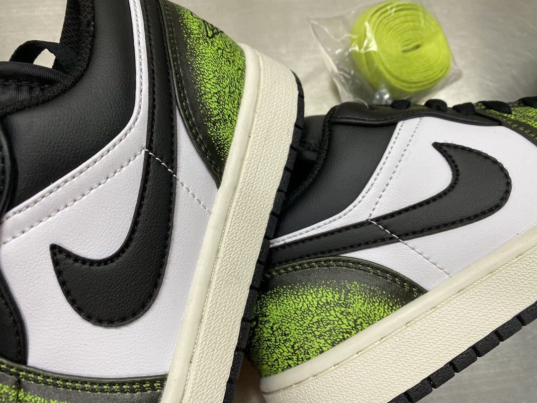 Ã‚Â GLAMI Jordan 1 Low ‘White Black Green’ For Men DO8244-003
