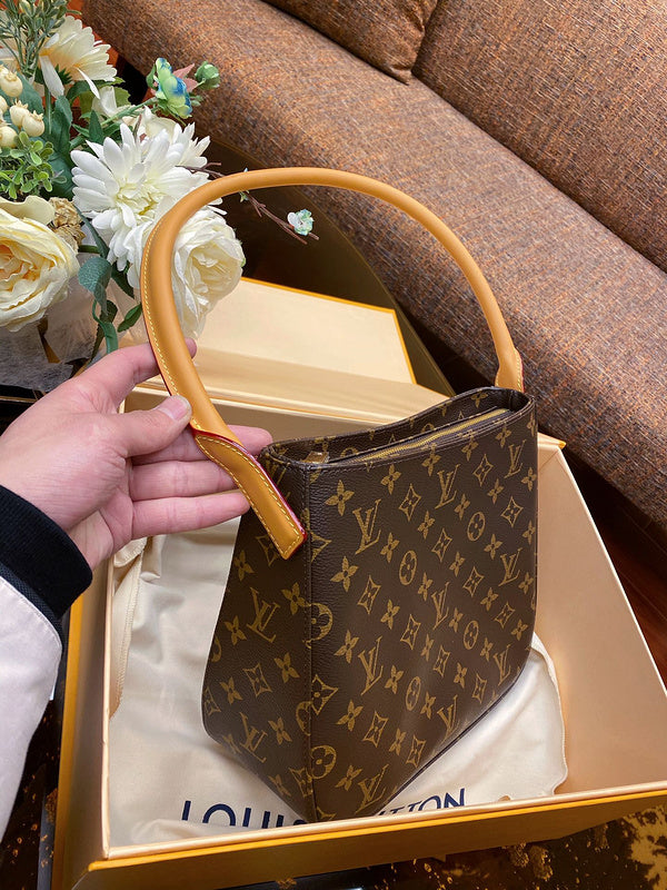 LOV2 Bags - Luxurious Bags  2616