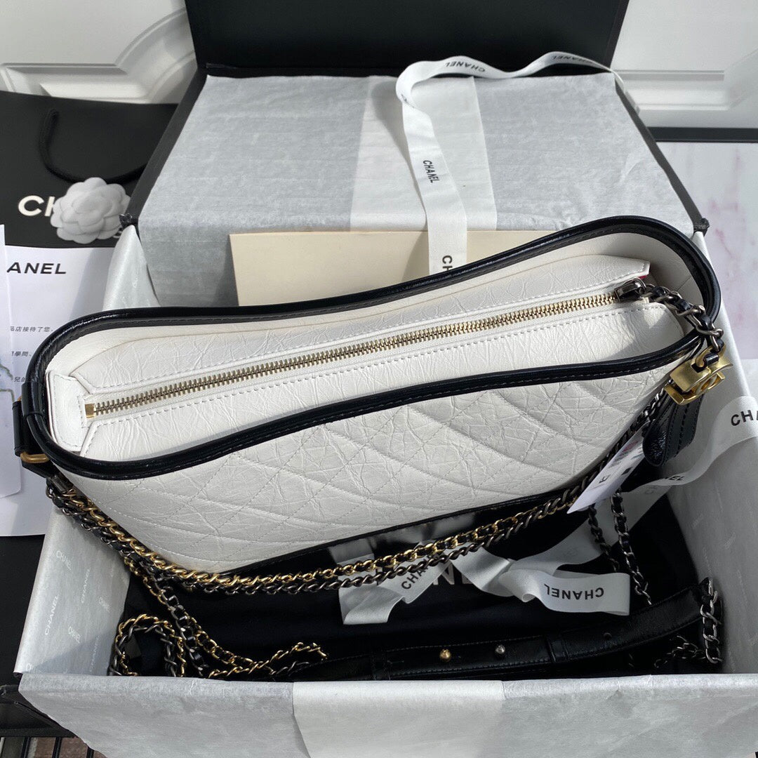 CHLGabrielle Hobo Handbag White/Black For Women, Women’s Bags, Shoulder And Crossbody Bags 9.8in/25cm A93824 Y61477 C0200