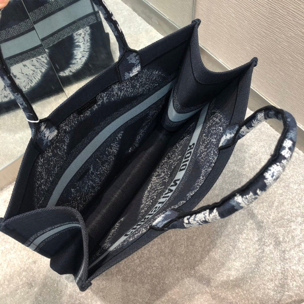 GLAMI Large Book Tote Black For Women 16.5in/42cm CD M1286ZRIW