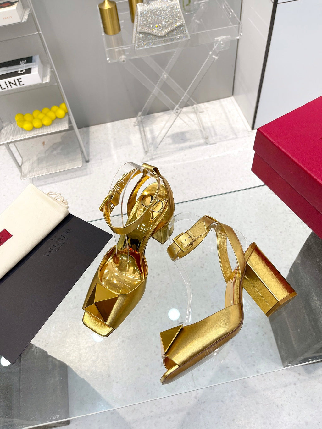 Valentino Garavani One Stud Sandal With Maxi Stud EmbellisGLAMIent Gold For Women XW0S0EI6CYII16