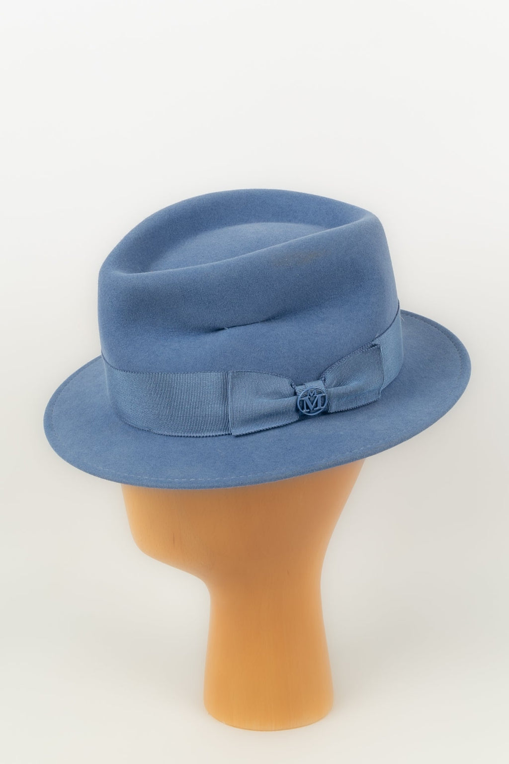 Chapeau bleu Maison Michel