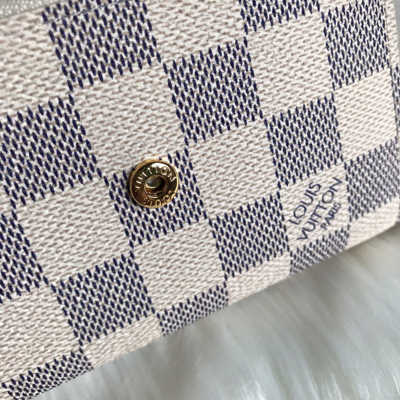 LOV2 Bags - Luxurious Bags  1658