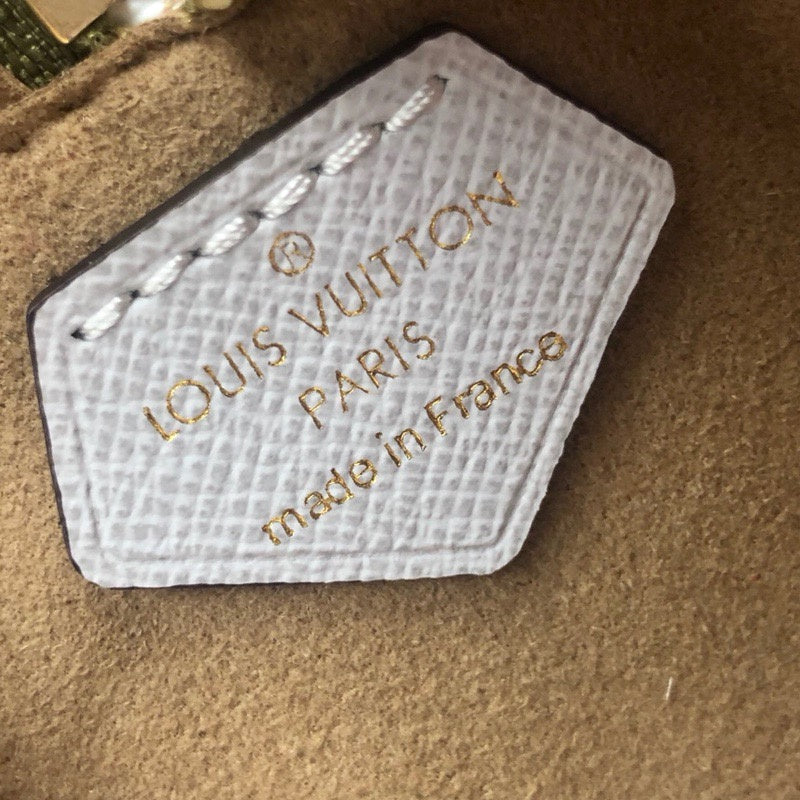 LOV2 Bags - Luxurious Bags  2027
