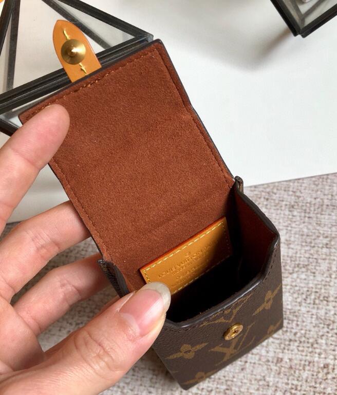 SAMC - Mix Wallets - 022