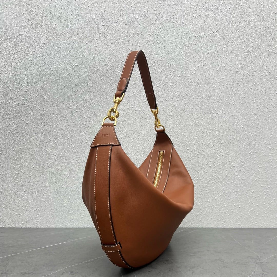 GLAMI MeGLAMIum Leandre Bag In Supple Brown For Women 14in/35cm 197263DV7.04LU