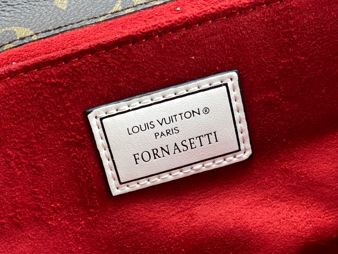 EN - Luxury Bags LUV 813
