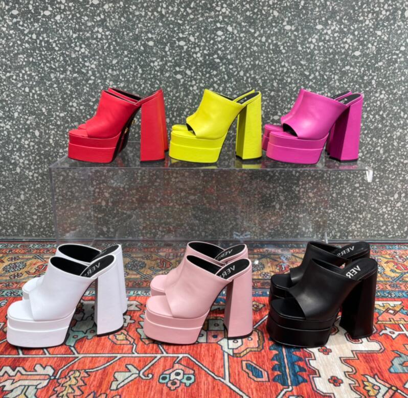 SAMC - VAR Women Shoes - 105