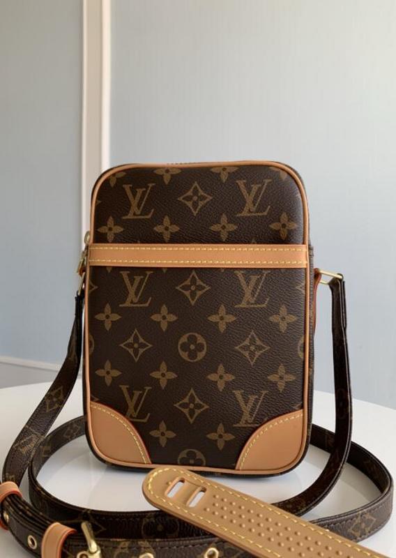 SAMC - LOV Bags - 2000
