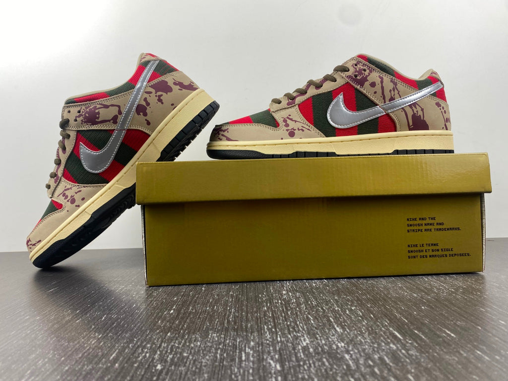 Designer SB Dunk Low Ã¢â‚¬Å“Freddy KruegerÃ¢â‚¬Â