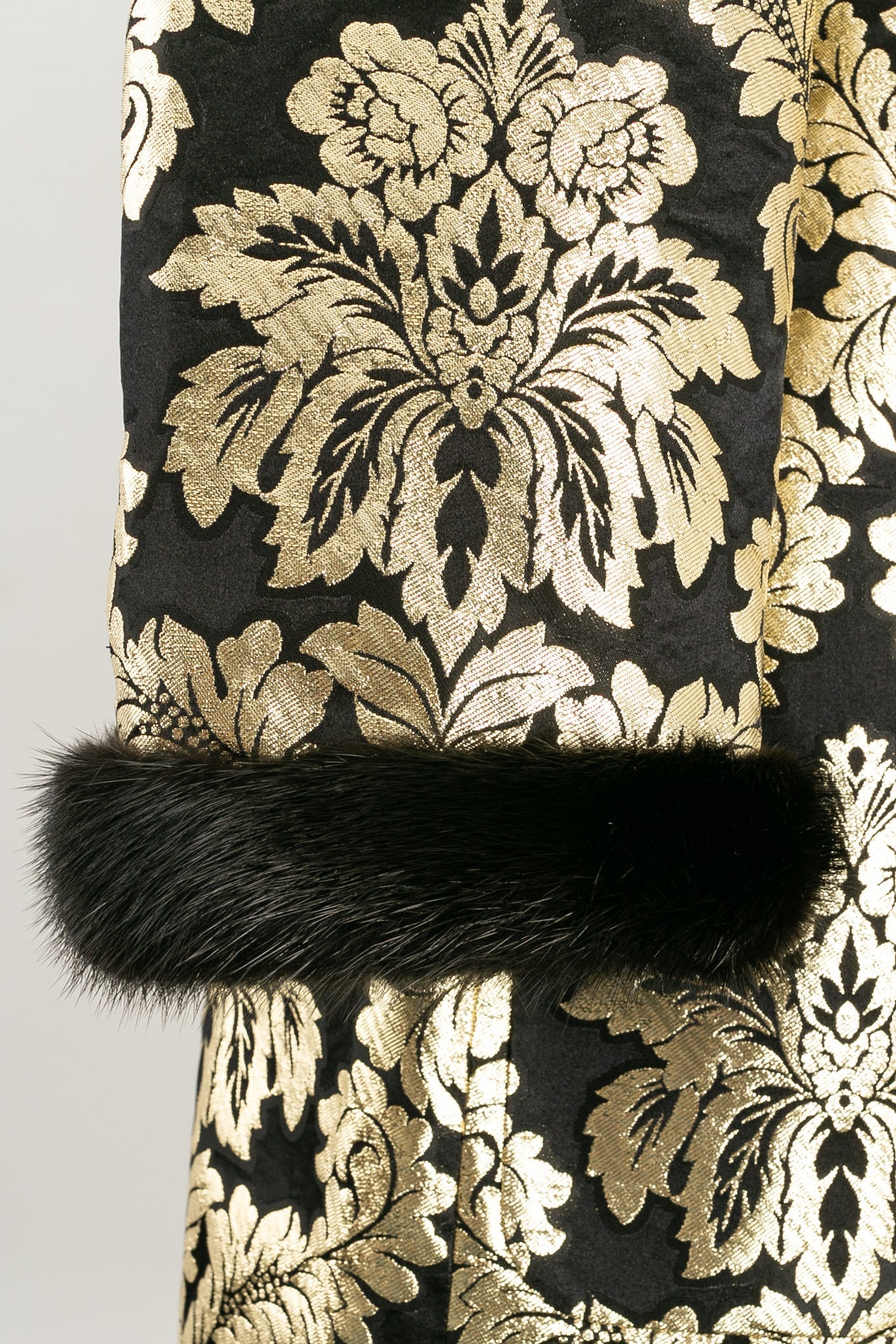 Manteau du soir noir et or Louis FÃƒÆ’Ã‚Â©raud